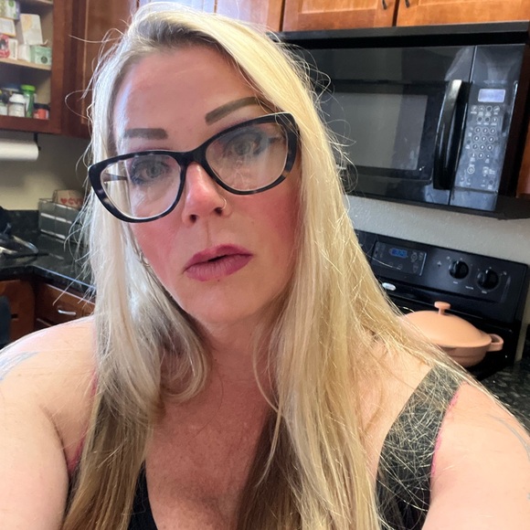 Meet your Posher, Venus Mama - Picture 3 of 8